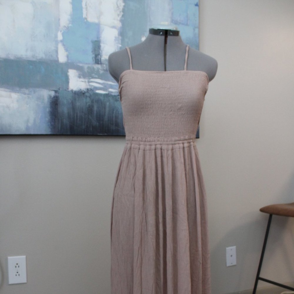 backless dress